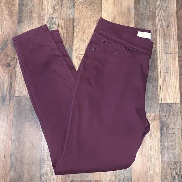 Levi’s Totally Shapping Pull On Skinny.  12L. 12 Long.  W31xL32. - Picture 1 of 13